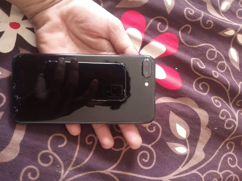 Apple iPhone 7 Plus 0