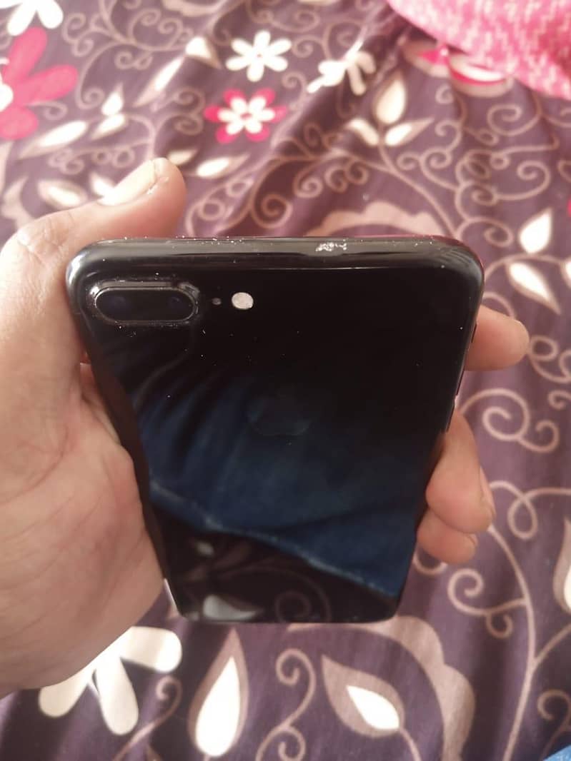 Apple iPhone 7 Plus 2