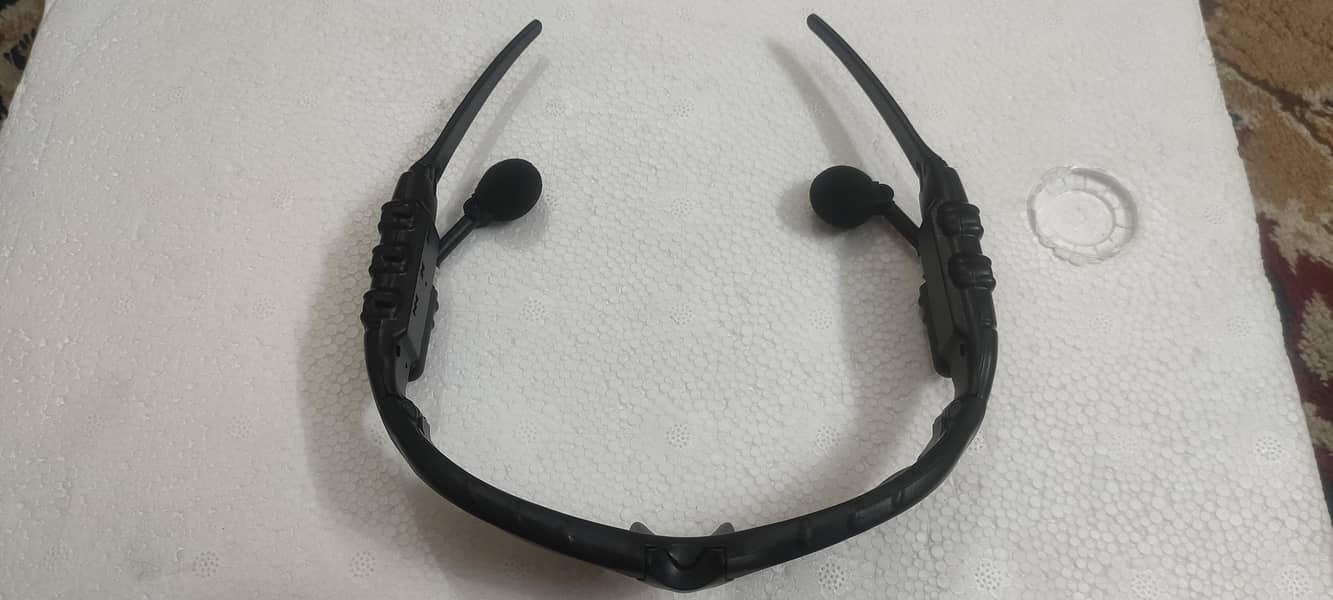 Wireless earpos glasses 1