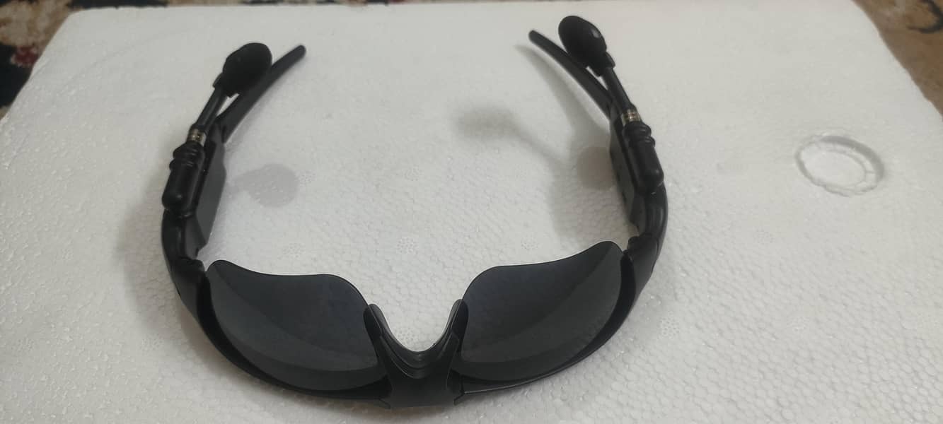 Wireless earpos glasses 4
