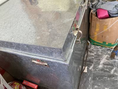 Trunk (Paiti) for sale