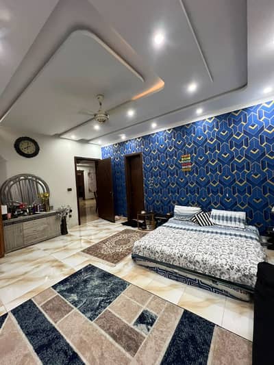 Urgent 2 Kanal Corner House Available for Rent