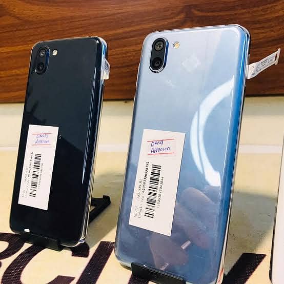 Sharp Aquos R2 2