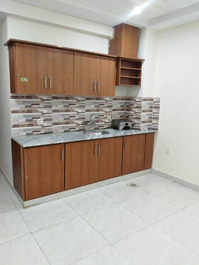 One bedroom unfurnished flat available for rent in E11 2