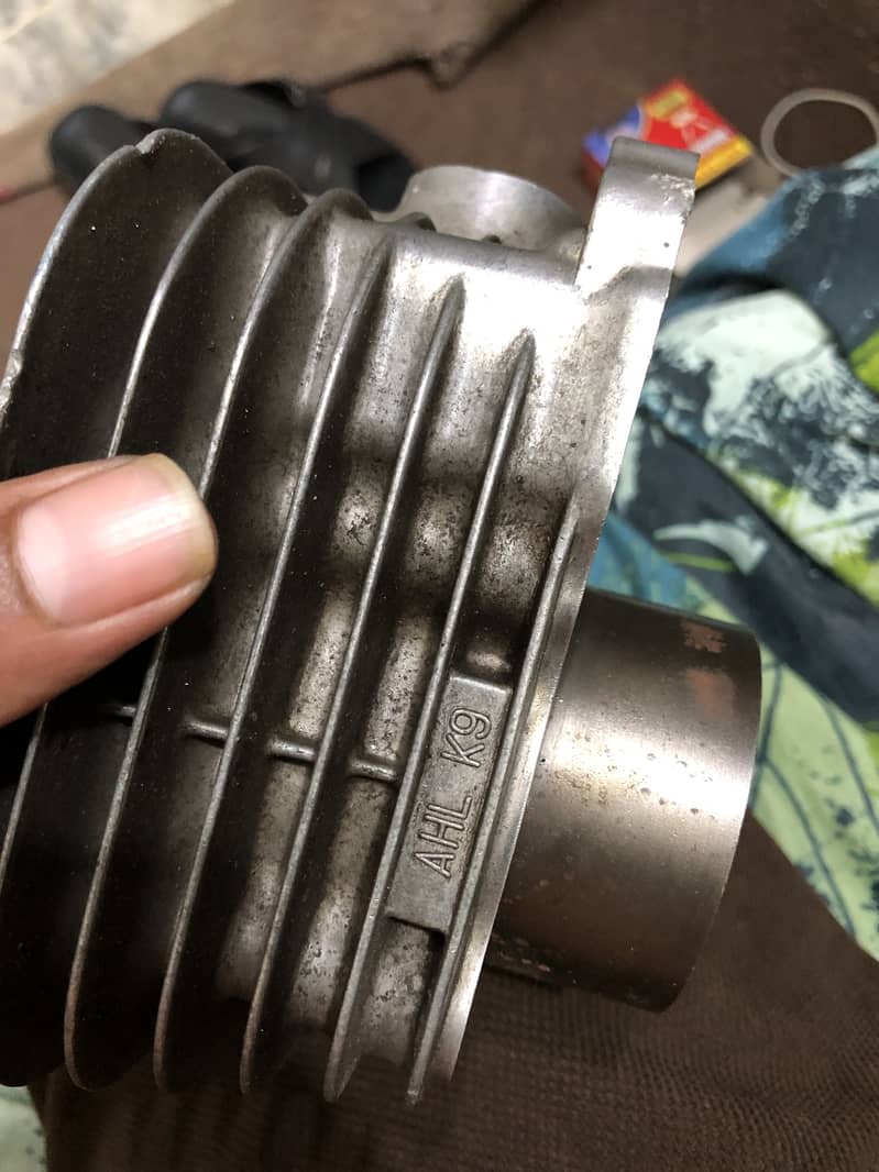 125 down model head silinder 8