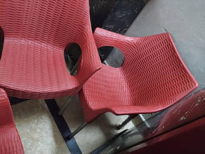 plastic chair and dining table
