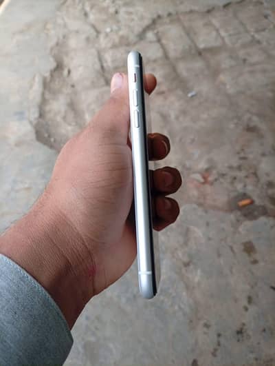 Apple iPhone XR