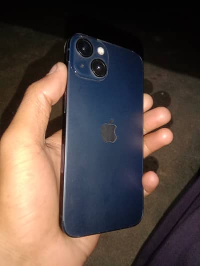 Apple iPhone 13