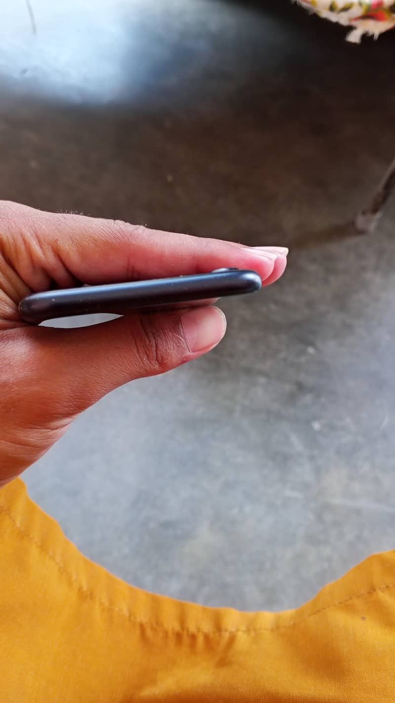 Apple iPhone 7 4