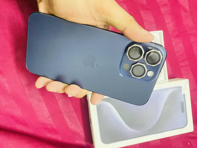 Apple iPhone 15 Pro Max 7