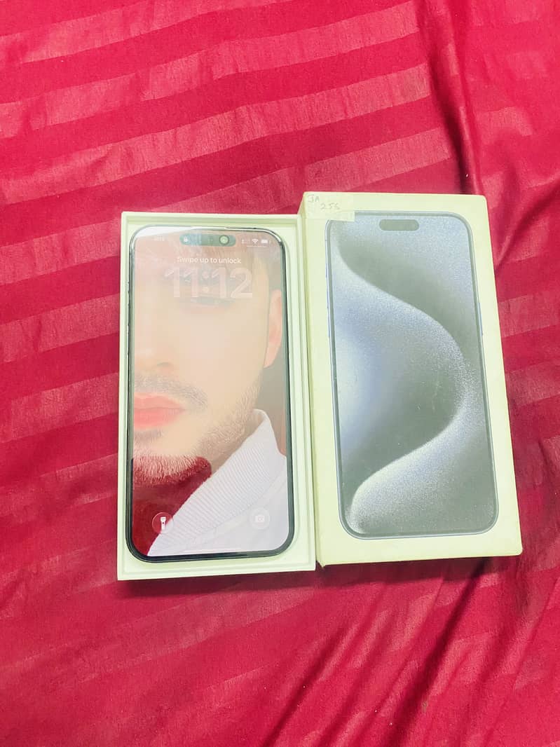 Apple iPhone 15 Pro Max 12