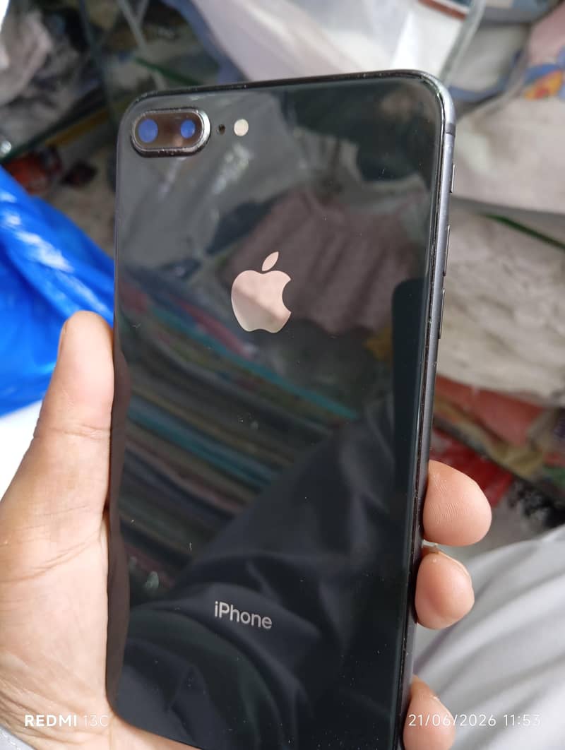 Apple iPhone 8 Plus 0