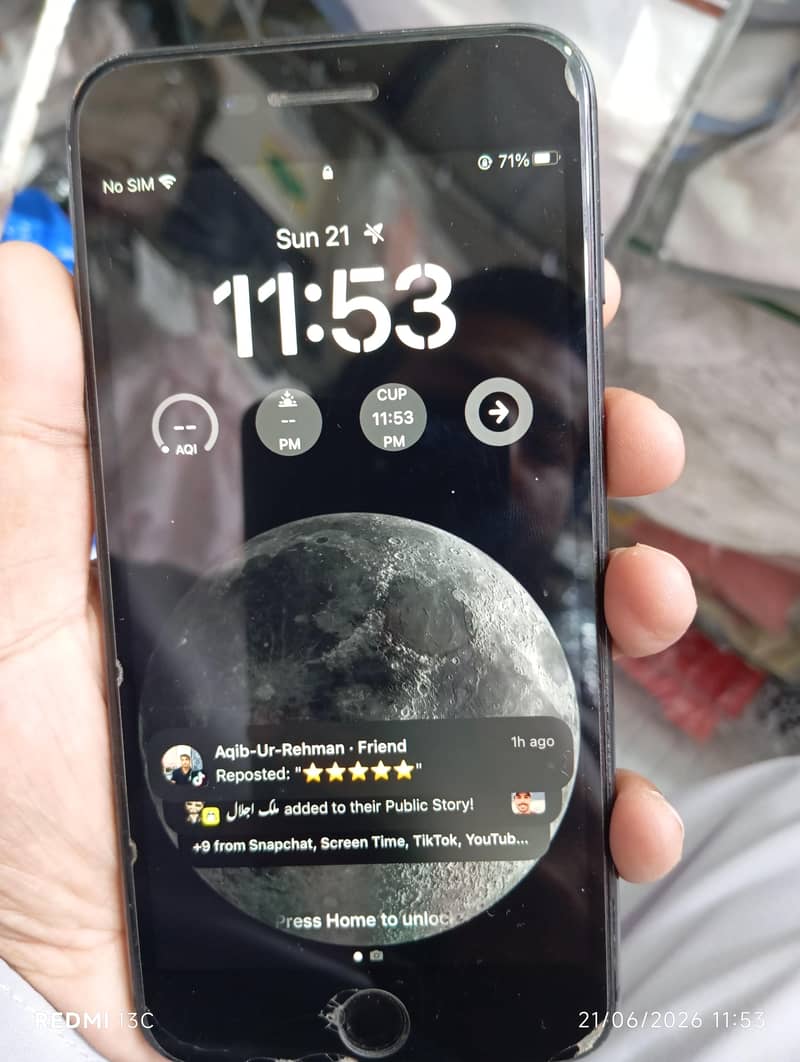 Apple iPhone 8 Plus 1