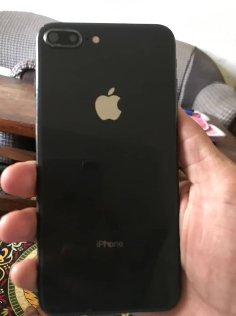 Apple iPhone 8 Plus 0