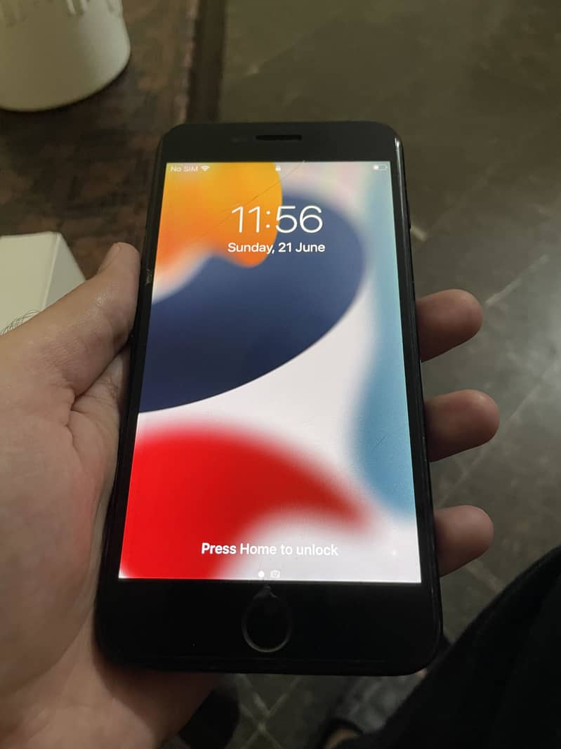 Apple iPhone 7 Plus 1