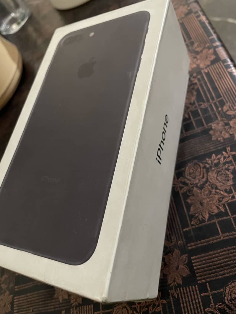 Apple iPhone 7 Plus 3