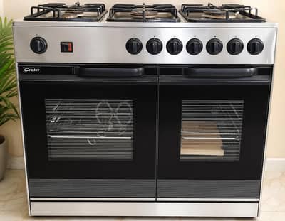 Crater Gas Cooking Range with Double Oven – Good Condition