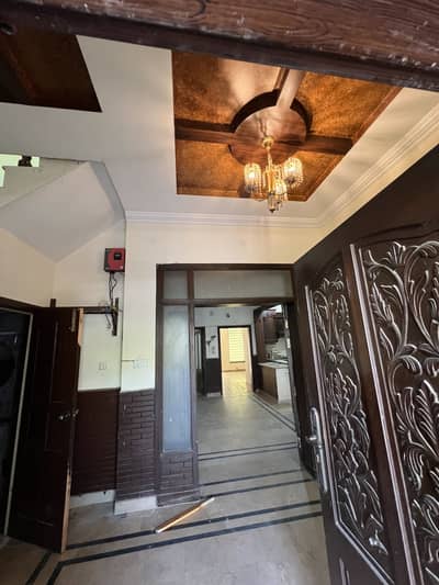 Beautiful 10 marla double storey house for rent in pakistan town phase 2