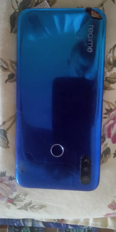 Realme 3  (4/64) Read Describe