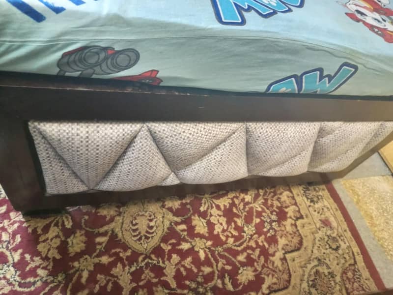 single bed 0