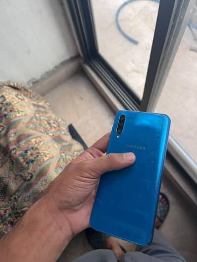Samsung Mobile A50