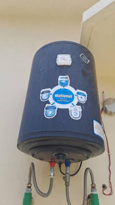 National 40LTR Water Heater . Under warranty