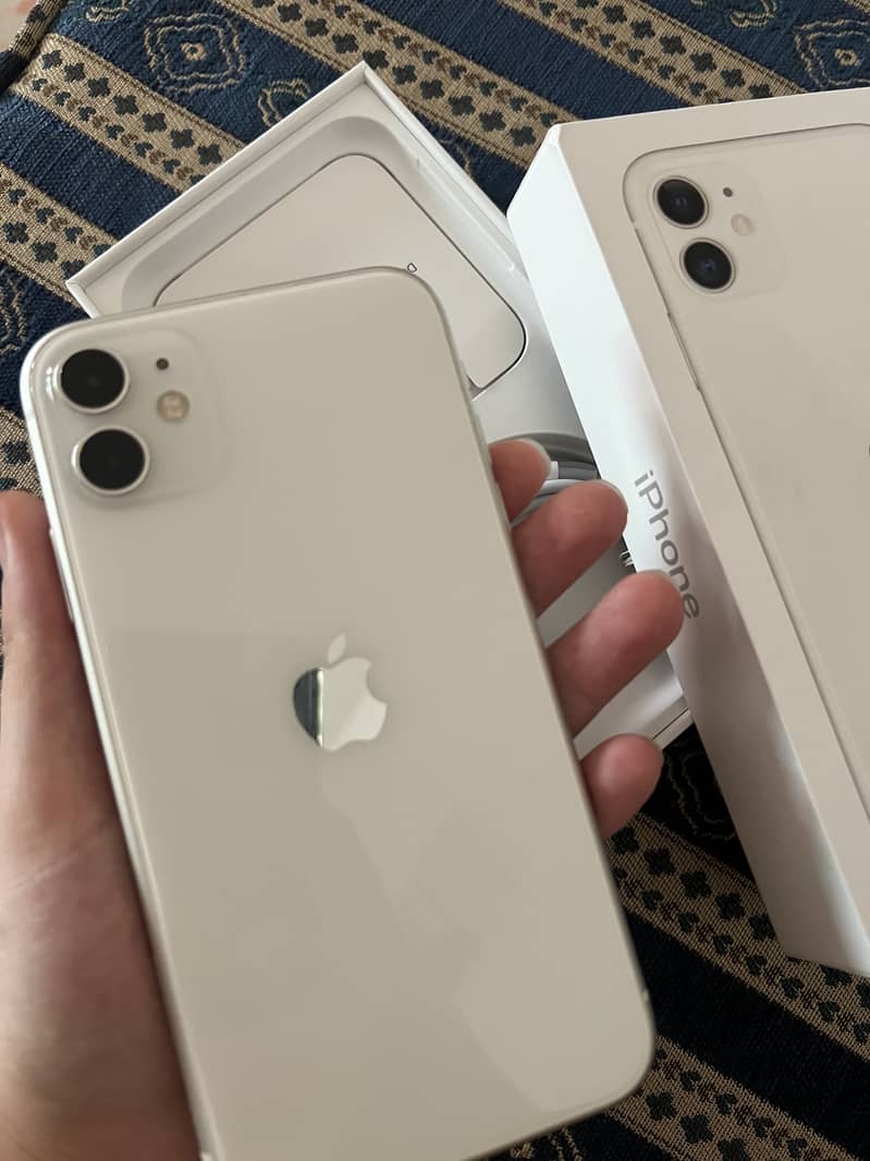 Apple iPhone 11 0