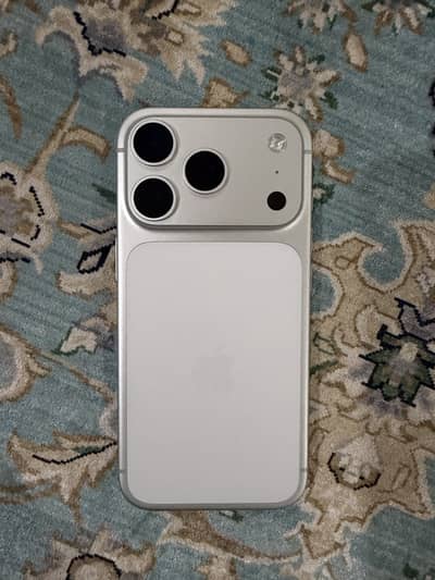 Apple iPhone 17 Pro 256GB Silver 100% Battery Health USA Model