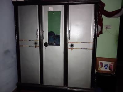 3 Door iron Almirah with Mirror | Good Condition