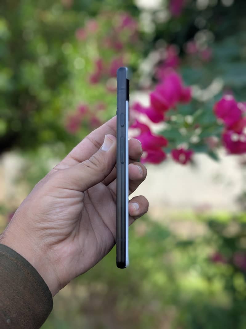 Google Pixel 6a 4