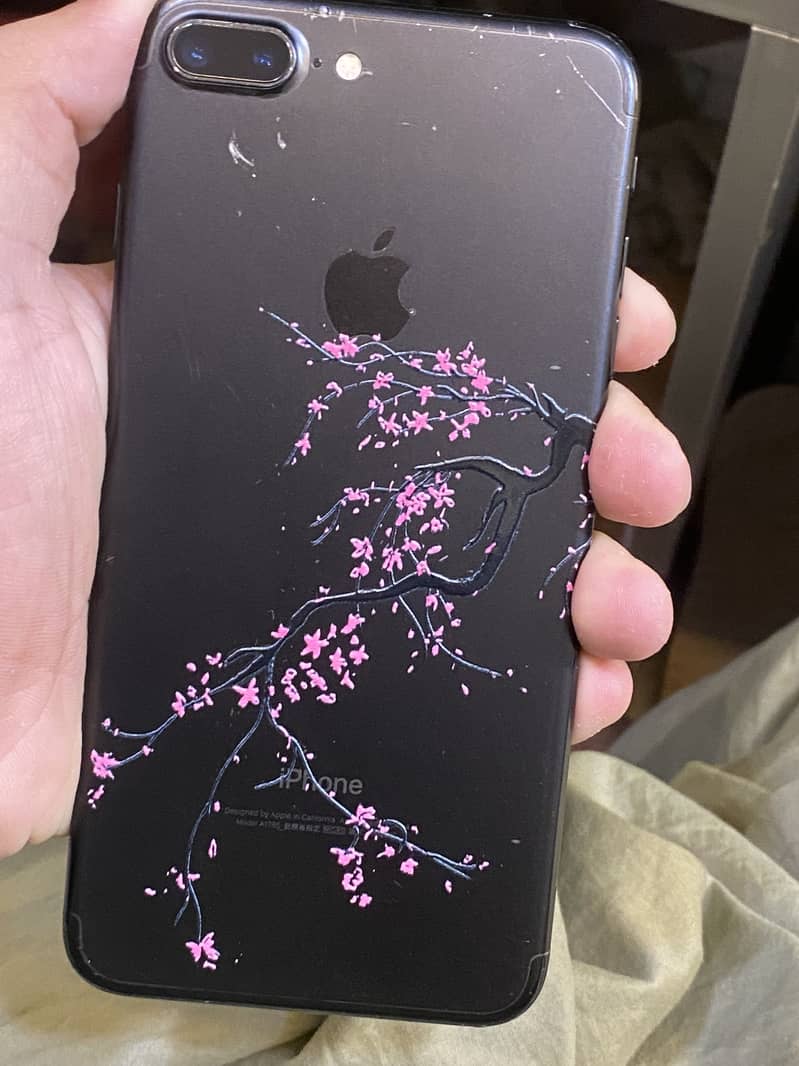 Apple iPhone 7 Plus 0