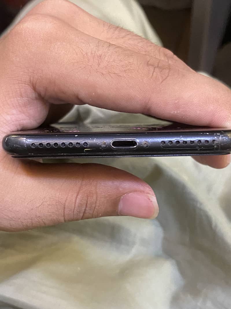 Apple iPhone 7 Plus 4
