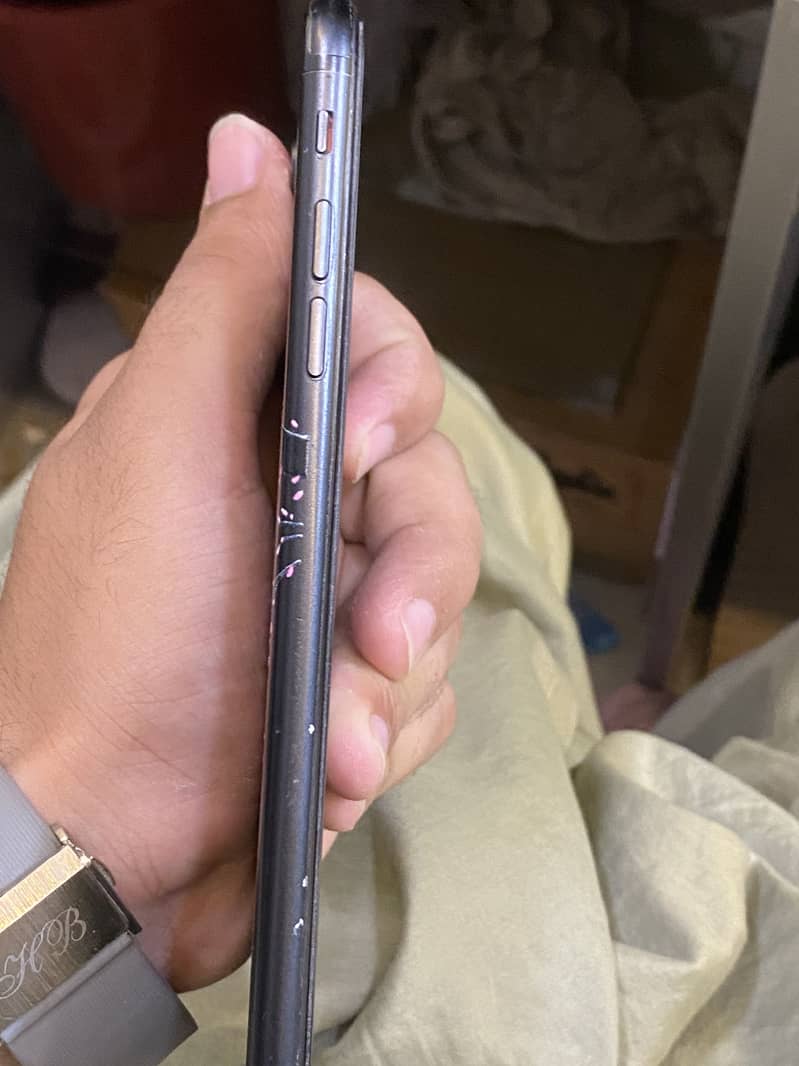 Apple iPhone 7 Plus 6
