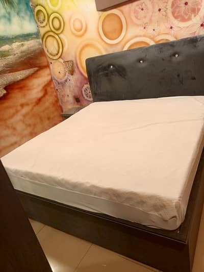Widen and acrylic kids bed set