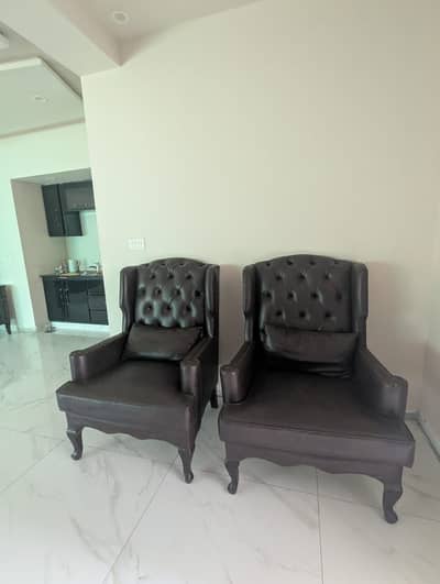 Kind size leather chairs   0308/6655/338
