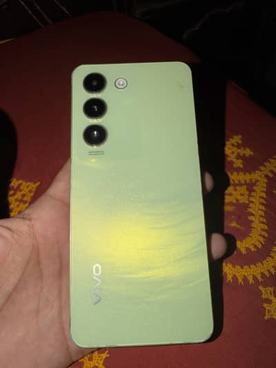 Vivo Y100