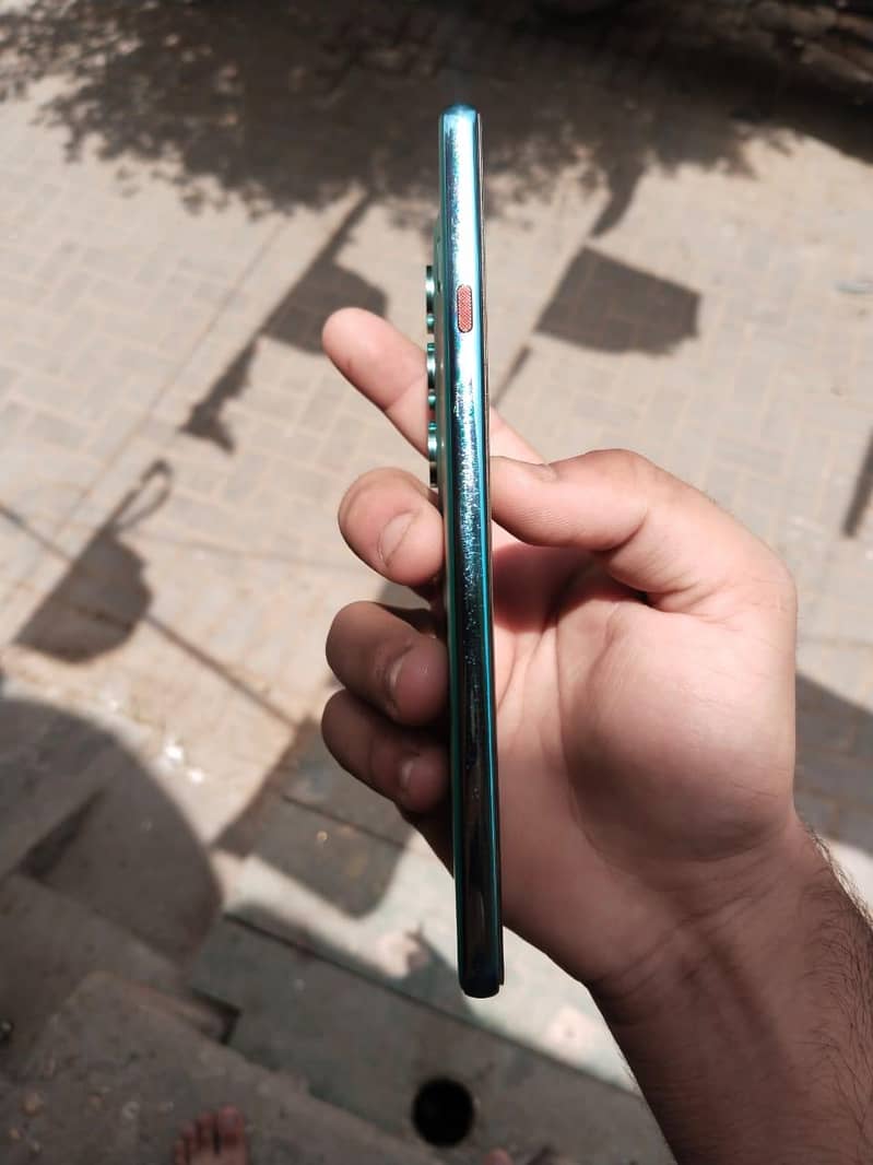 Tecno CAMON 40 2