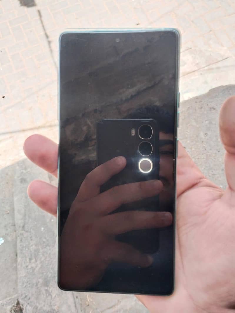 Tecno CAMON 40 4