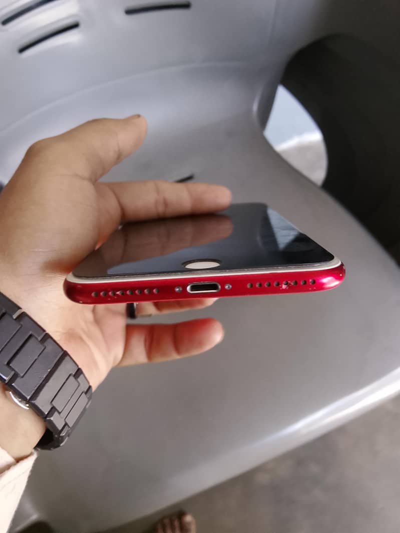 Apple iPhone 7 Plus 6