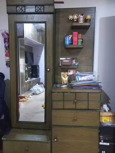 king size double ned woth side tables and dressing  and matress