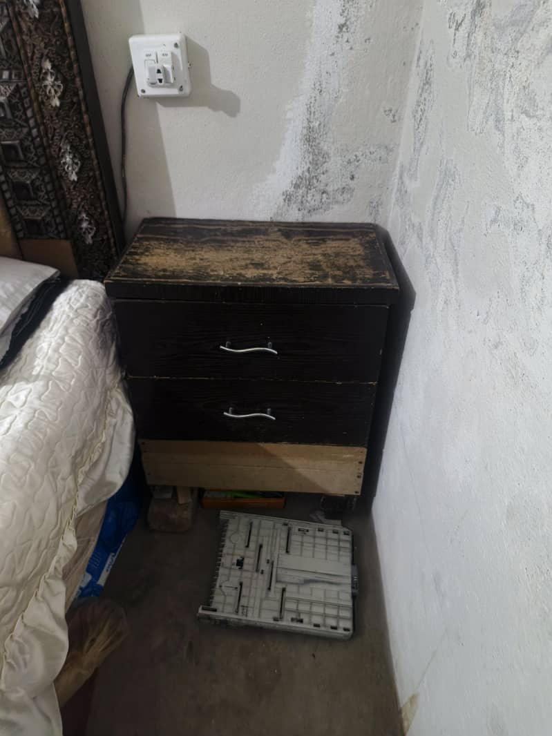 double bed side table and dressing 2