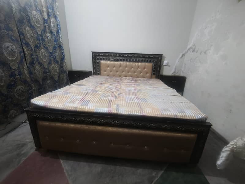 double bed side table and dressing 7