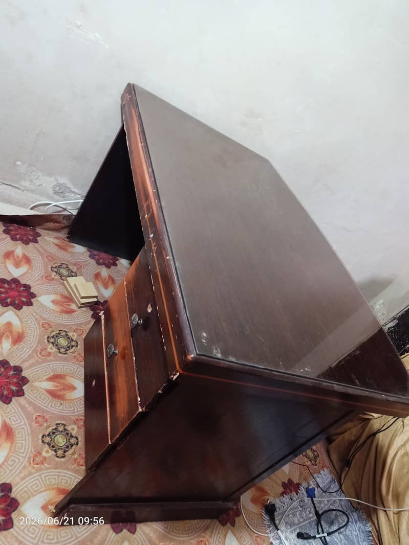 office/ computer table 2