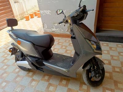 Yadea T5
