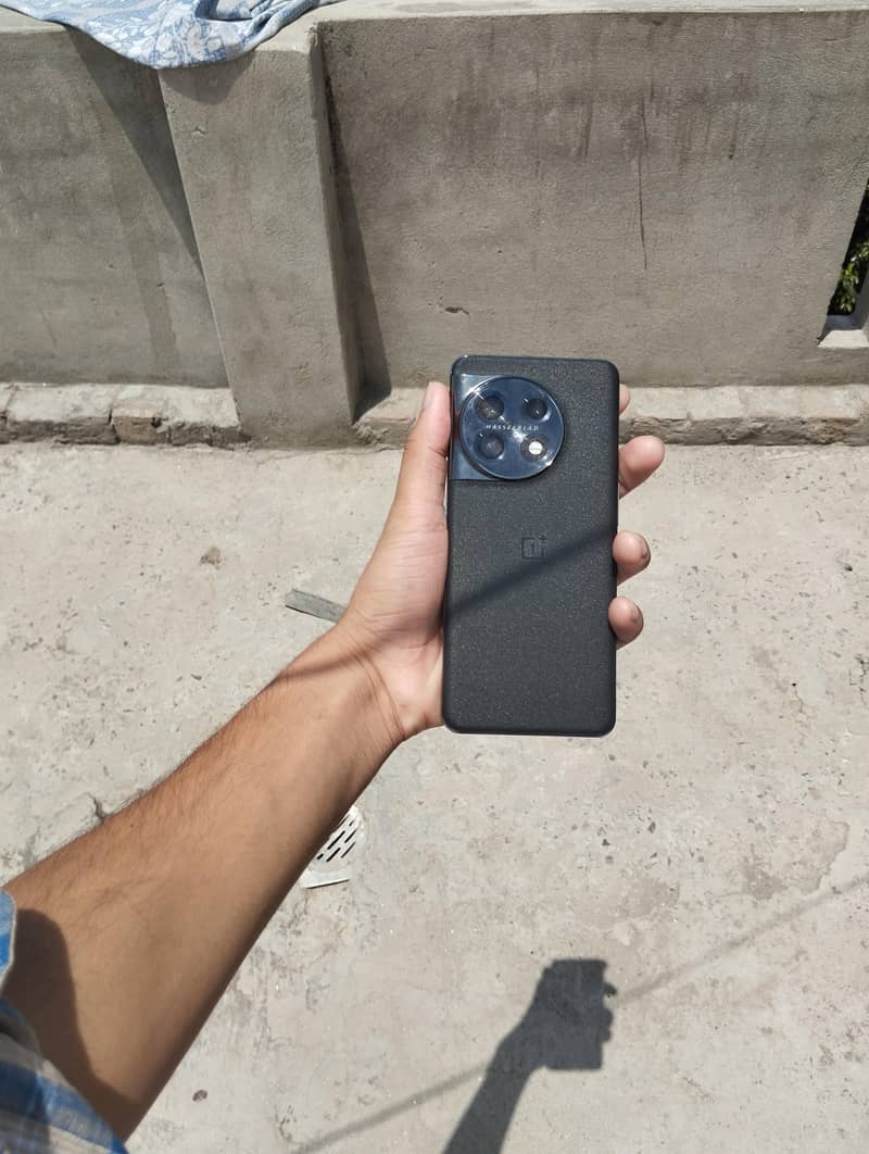 One Plus 11 14