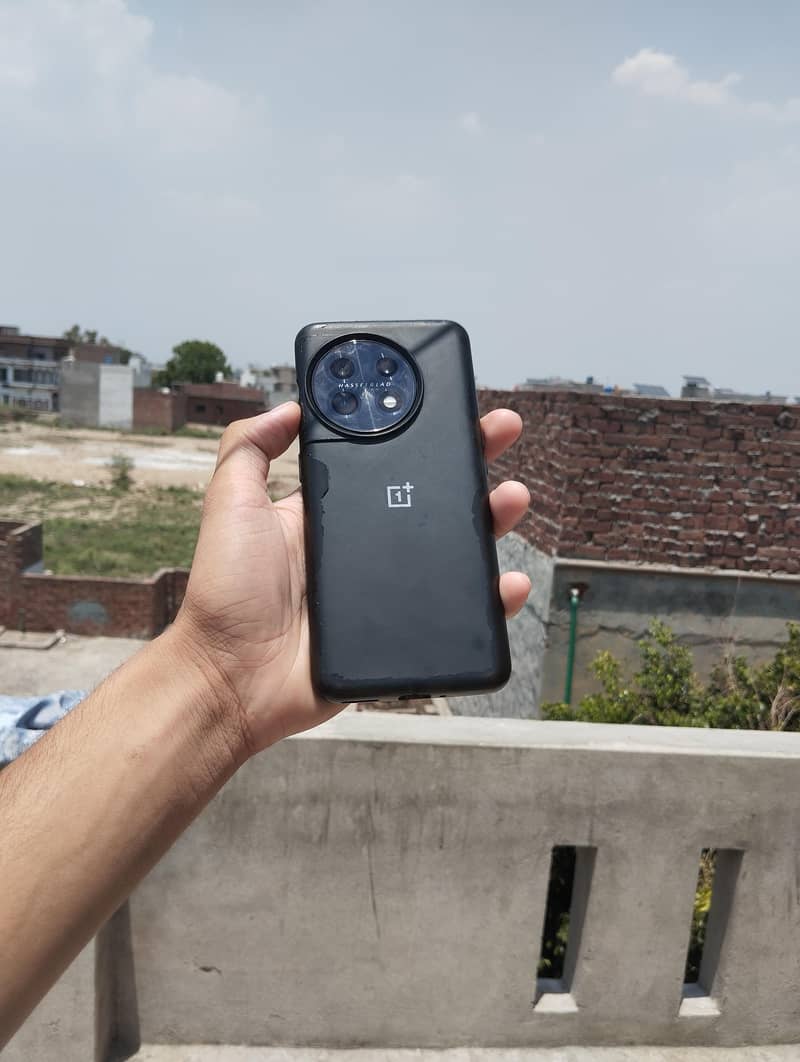 One Plus 11 17