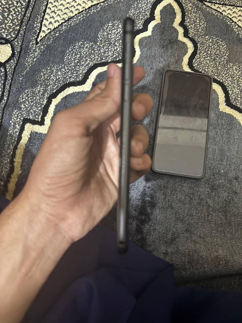 Apple iPhone 8 Plus 2