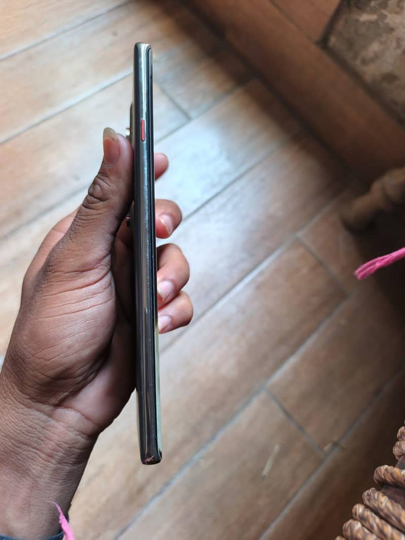 Tecno CAMON 40 Pro 3