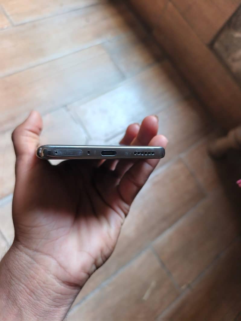 Tecno CAMON 40 Pro 4