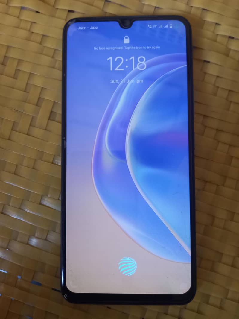 Vivo V21e 1